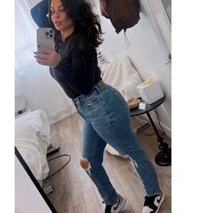 American Eagle Mom Jeans High Rise size 4